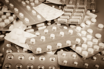 Vergleich der Wirksamkeit und der Nebenwirkungen von Tadalafil und Sildenafil bei erektiler Dysfunktion.